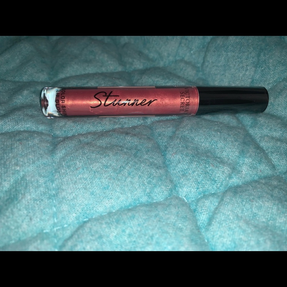 Victoria’s Secret Stunner Color Shine Lipgloss